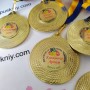 Іменні медалі для випускників Вишиванка